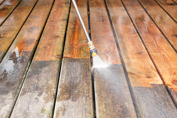 Why Choose Our Certified Pressure Washing Experts for Your Project Needs in Union Park, FL?